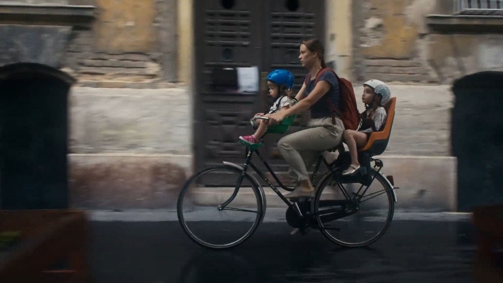 A HUNT FOR HEDGEHOGS-
Sünvadászat  (2024)     dir, Mihály Schwechtje&nbsp;★★★