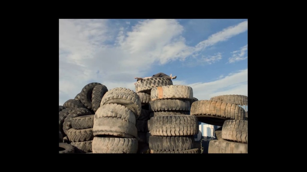 წმინდა ელექტროენერგია/ Holy Electricity (2024) dir, Tato Kotetishvili&nbsp;★★★½